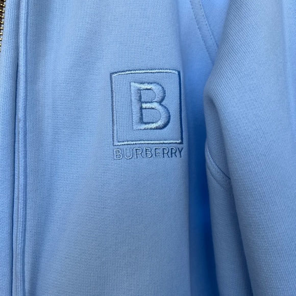 ❤️‍🔥BURBERRY ❤️‍🔥NEW PALE BLUE LOGO HOODIE ON FULL ZIP SIZE LARGE - Picture 6 of 11